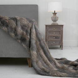 Stripy Wolf XL Luxury Faux Fur Throw